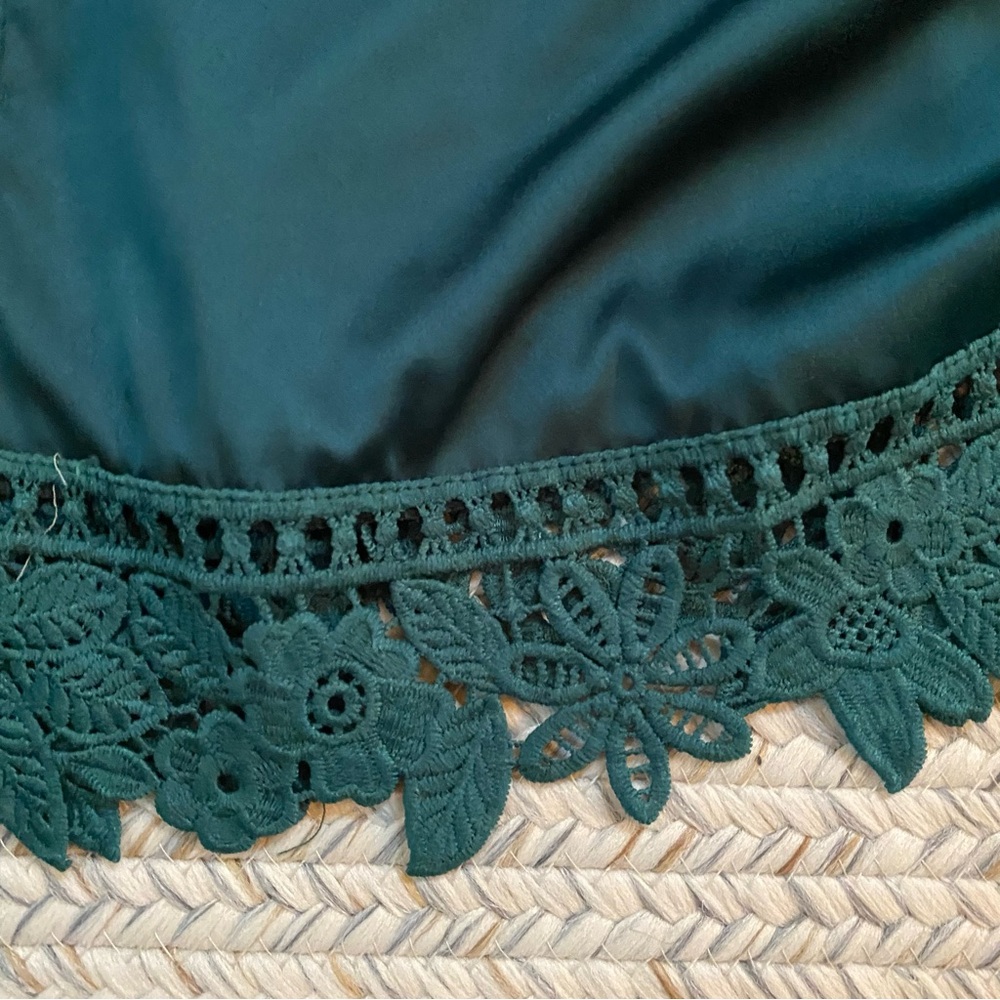 Emerald Green Lace Robe Satin Robe - Picture 4 of 7
